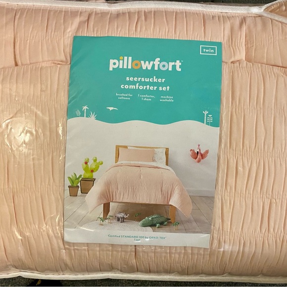 Pillowfort Bedding New Pillowfort Twin Pink Seersucker Comforter
